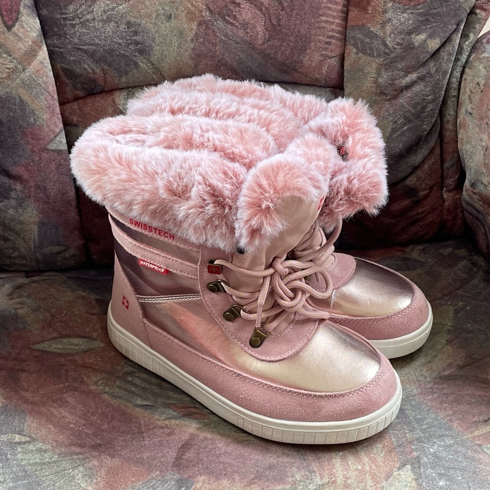 Girls Swisstech Snow Boots Waterproof Size 4 Pink / Silver Tie Soft Pink Fluff​​